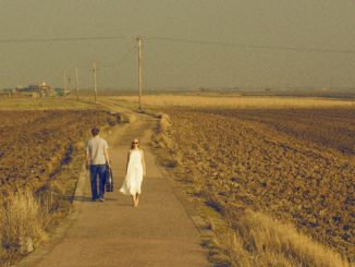 ON DEAD WAVES - sign to Mute + Unveil debut track