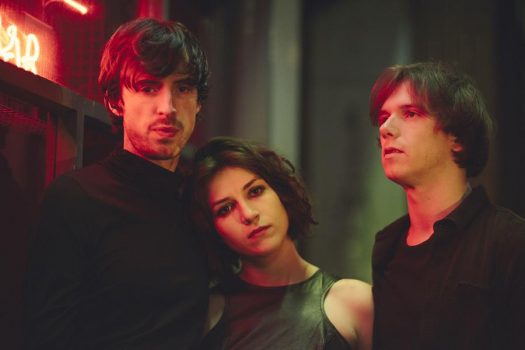 Hotly-tipped Welsh alt-rock outfit ESTRONS share new single ‘Body’ - Listen Now 