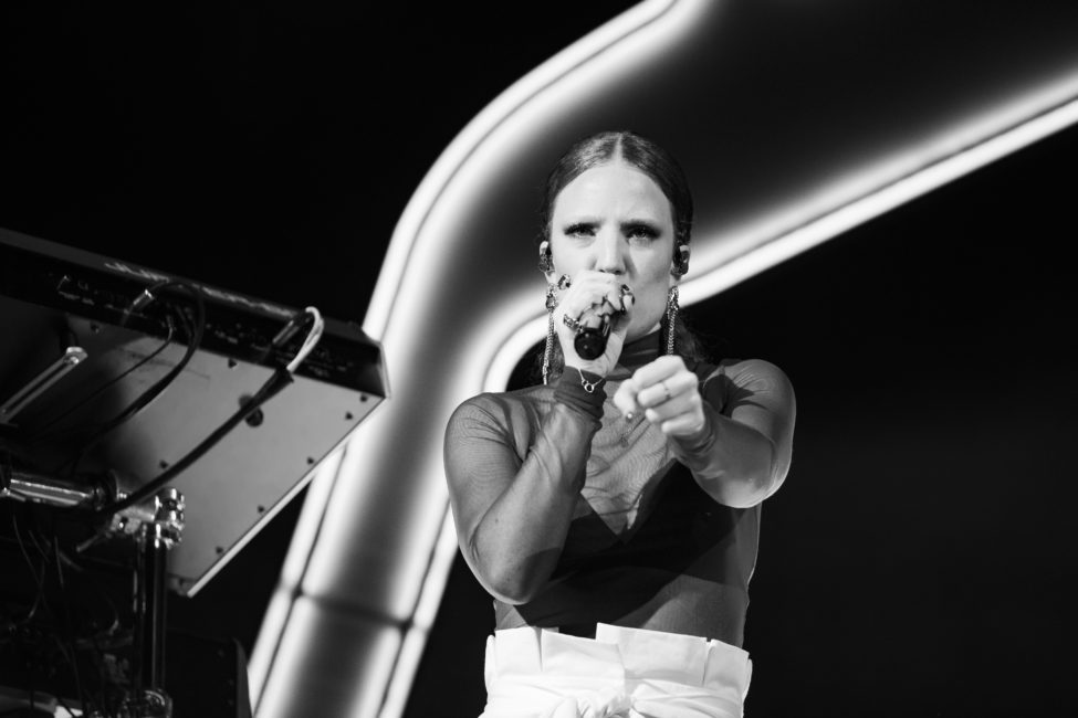 IN FOCUS: Jess Glynne + Nina Nesbitt & Lyra, CHSq 2019, Belfast 90 IN FOCUS: Jess Glynne + Nina Nesbitt & Lyra, CHSq 2019, Belfast