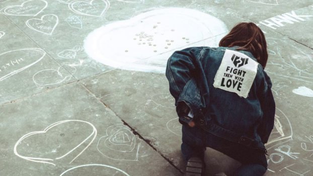 MYSTERY JETS announce new album 'A Billion Heartbeats' alongside their new single 'Screwdriver' 