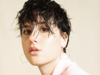 VIDEO PREMIERE: Fanni Mayer - FYILY