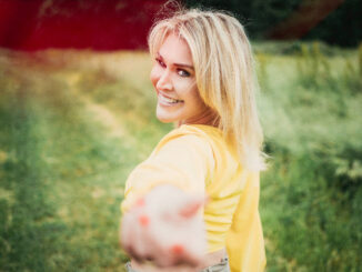 S Club 7 star JO O'MEARA announces new solo album ‘With love’ - Hear first single ‘On The Surface’ 1