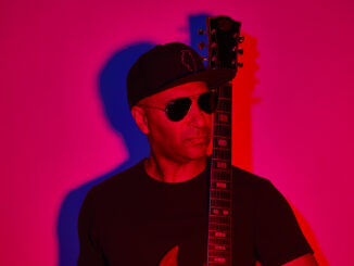 TOM MORELLO releases new single “Driving To Texas” featuring Phantogram