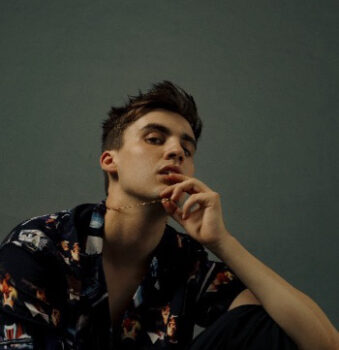 JC STEWART shares video for new single ‘Don’t Say You Love Me’ 