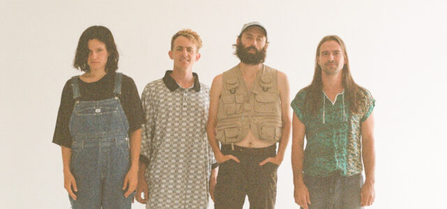 BIG THIEF reveal two new singles 'No Reason' & 'Spud Infinity' 