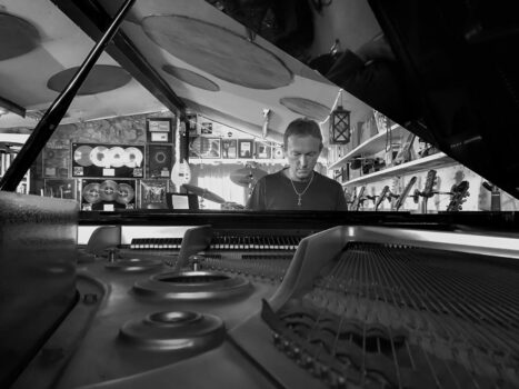 Ocean Colour Scene guitarist STEVE CRADOCK releases new solo project ‘A Sound Track To An Imaginary Movie’ 1